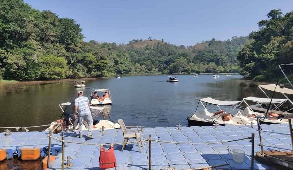 Wayanad-pookal-lake